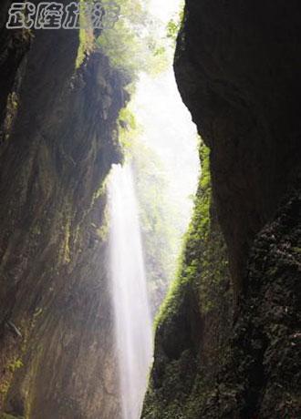 龙水峡地缝