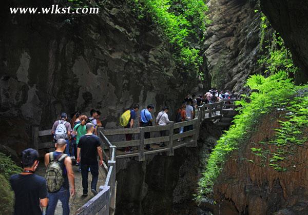 龙水峡地缝