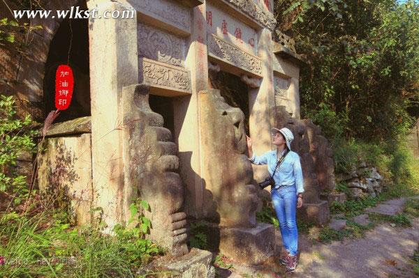 武隆旅游首席探索官下地狱闯石寺寻宝藏——大石箐石林寺