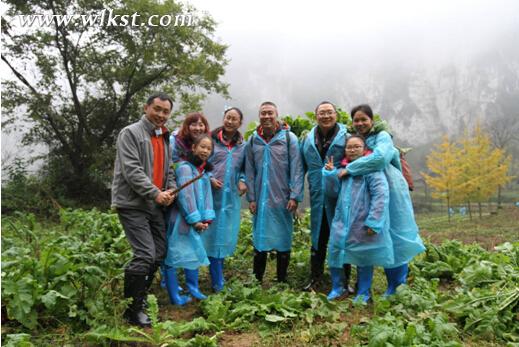 驭马伙伴行 与爱同行 重走“爸爸路”武隆温馨亲子之旅献映