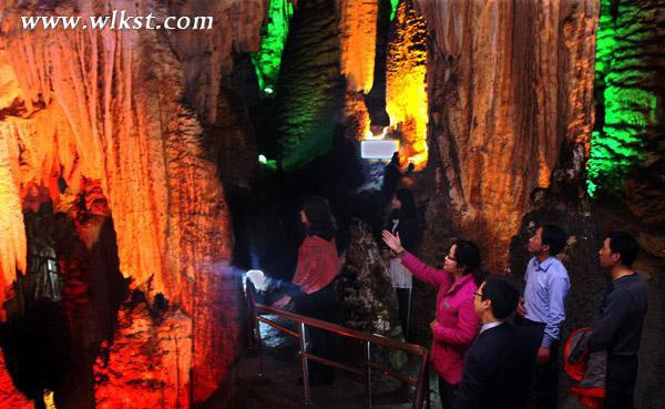 奇幻洞穴致命诱惑 元旦节芙蓉洞景区宾客盈门