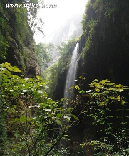  龙水峡地缝景区