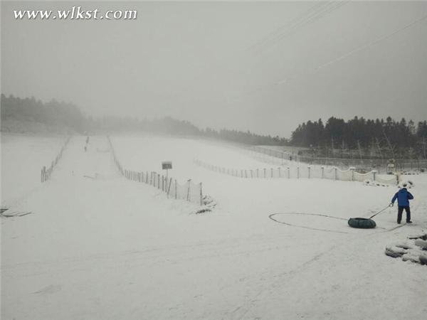 武隆仙女山强降春雪 元宵佳节戏雪滑雪好去处