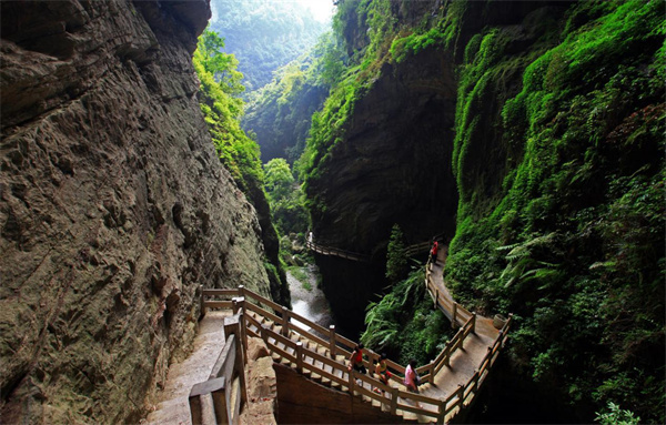 龙水峡地缝